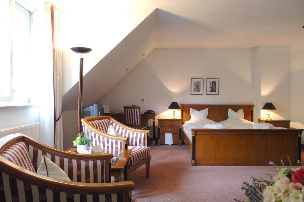 Hotel Gasthof Der Krug Stegaurach Szoba fotó