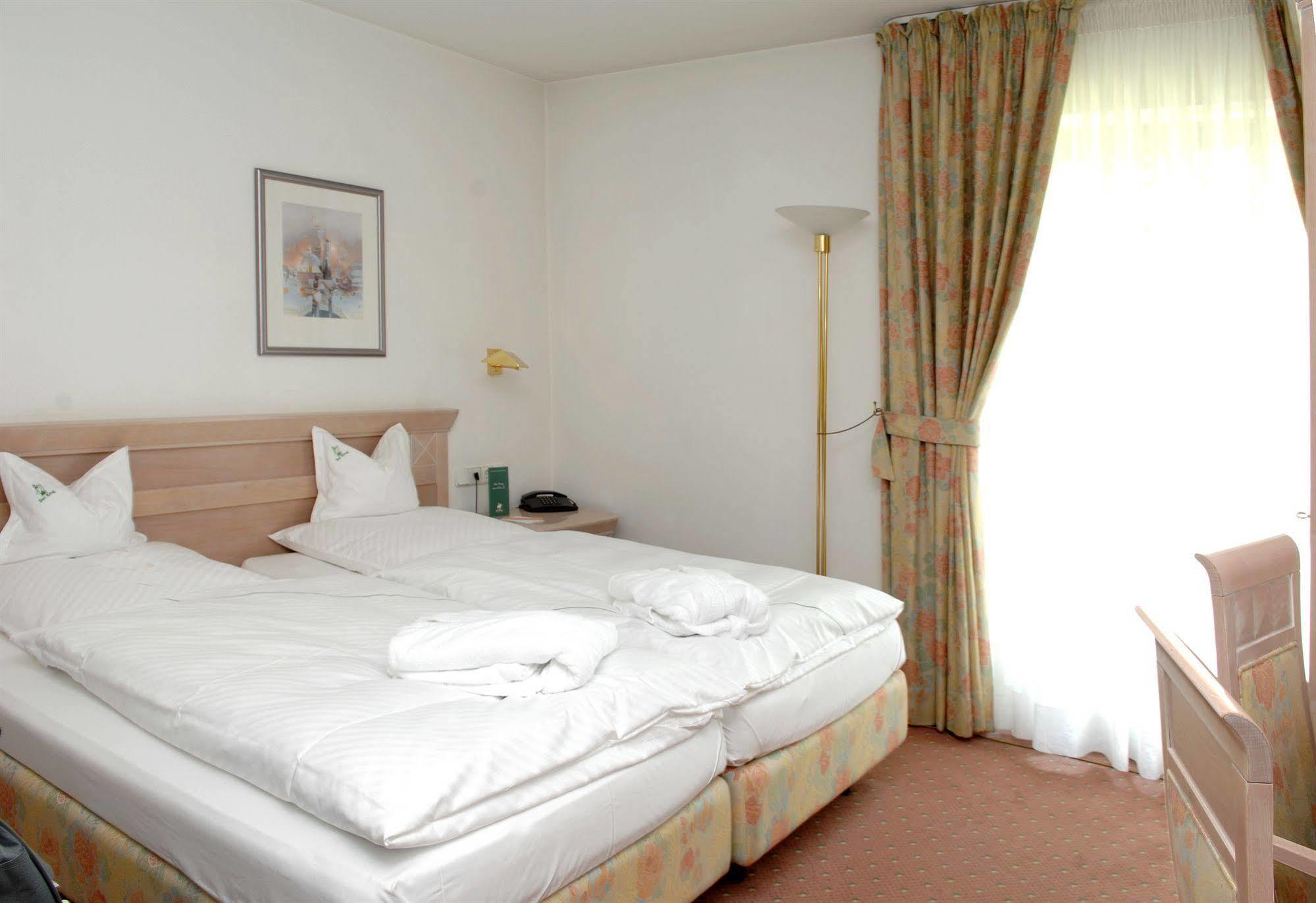 Hotel Gasthof Der Krug Stegaurach Kültér fotó
