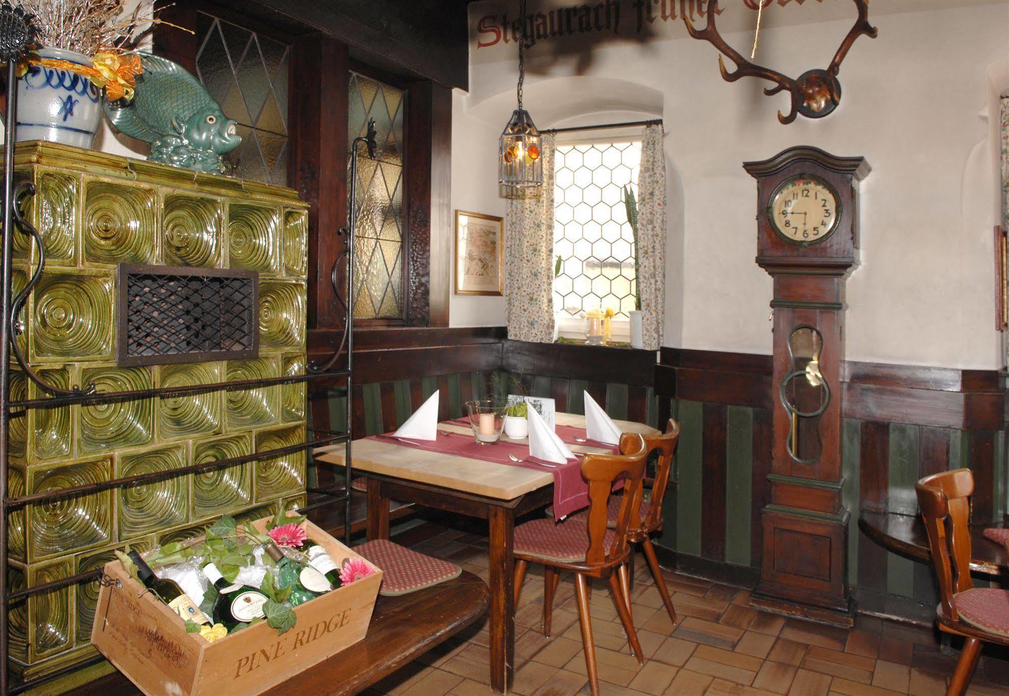 Hotel Gasthof Der Krug Stegaurach Kültér fotó